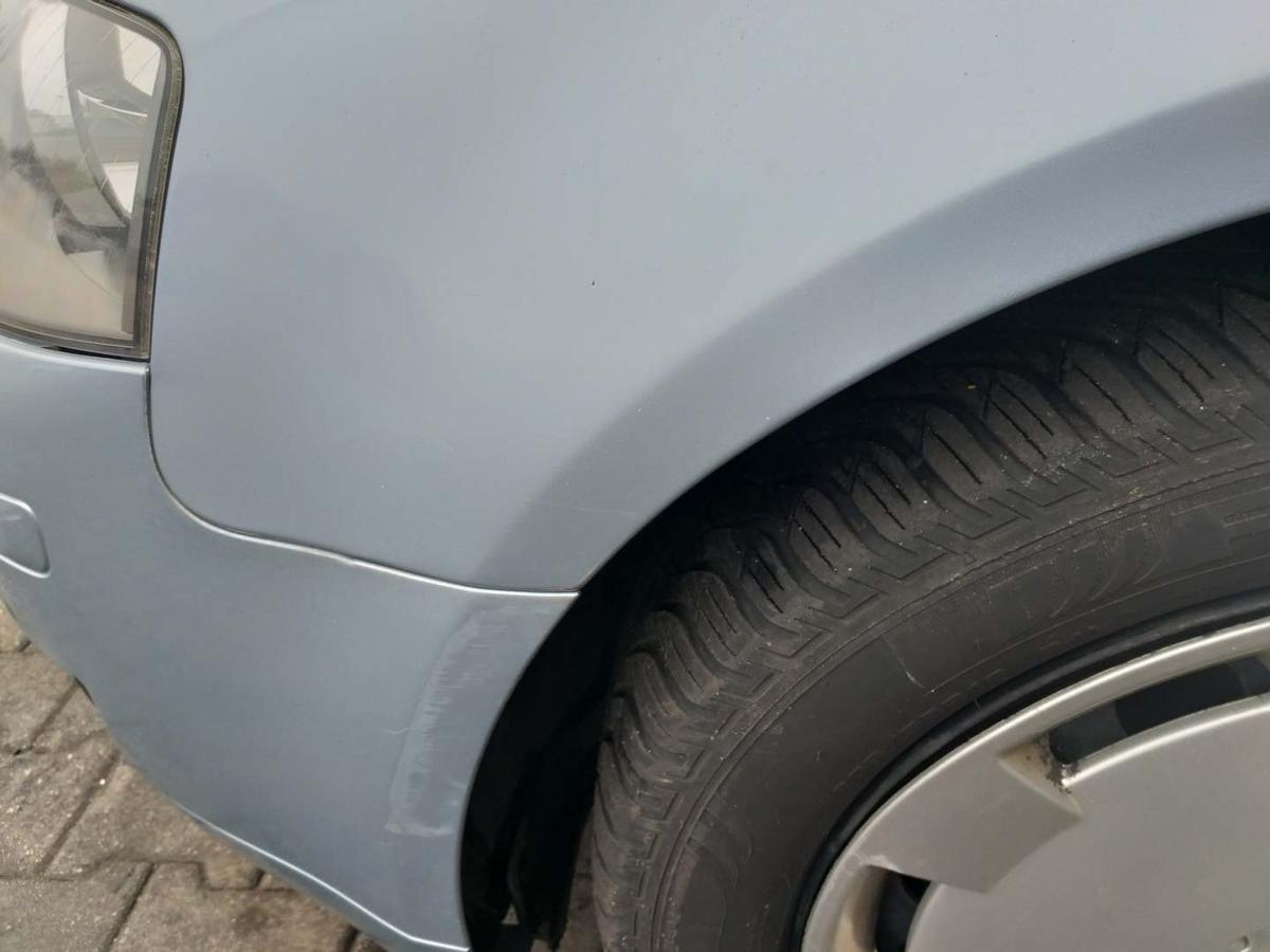 Audi A3 8P original Kotflügel vorn links LY5J Liquidblau Bj.2004